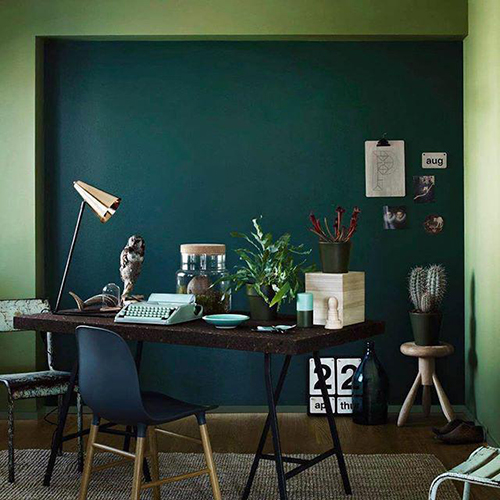 در اجرای طراحی داخلی Tikkurila  رنگ سبز تیره 